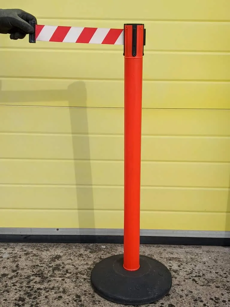 Plastic Pedestrian-Control Bollard (Retractable Belt) – 65 mm × 1000 mm