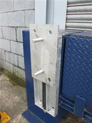 Spring-Loaded Sliding Back Plate – for 450mm Dock Bumpers – 720mm x 250mm x 66mm
