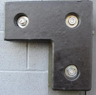 L-Shaped Dock Bumper – 450 x 450 x 100 mm