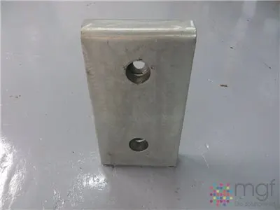 Front Plate with Side Cheeks – 415 x 215 x 62 mm (for 450 mm Bumpers, Galvanized)