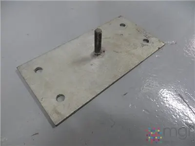 Galvanised Fixing Plate – 250 x 125 mm with M12 Stud